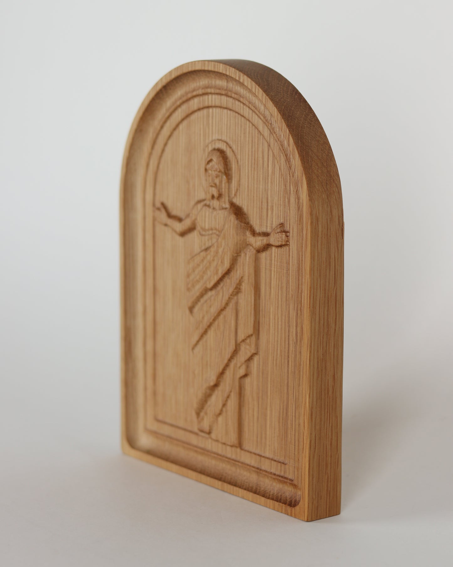 XLarge Christus in White Oak