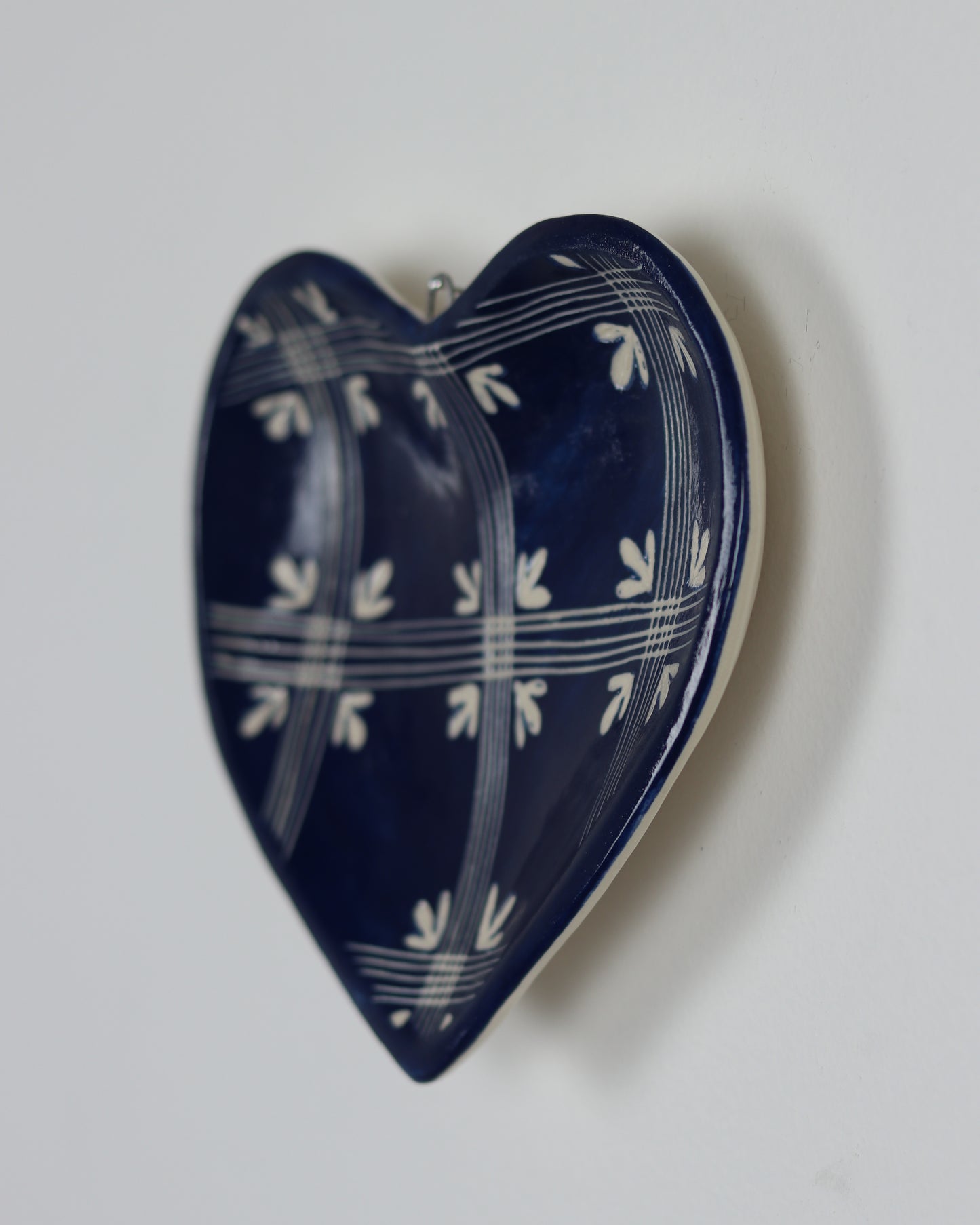 Hanging Heart with Stripes & Leaves