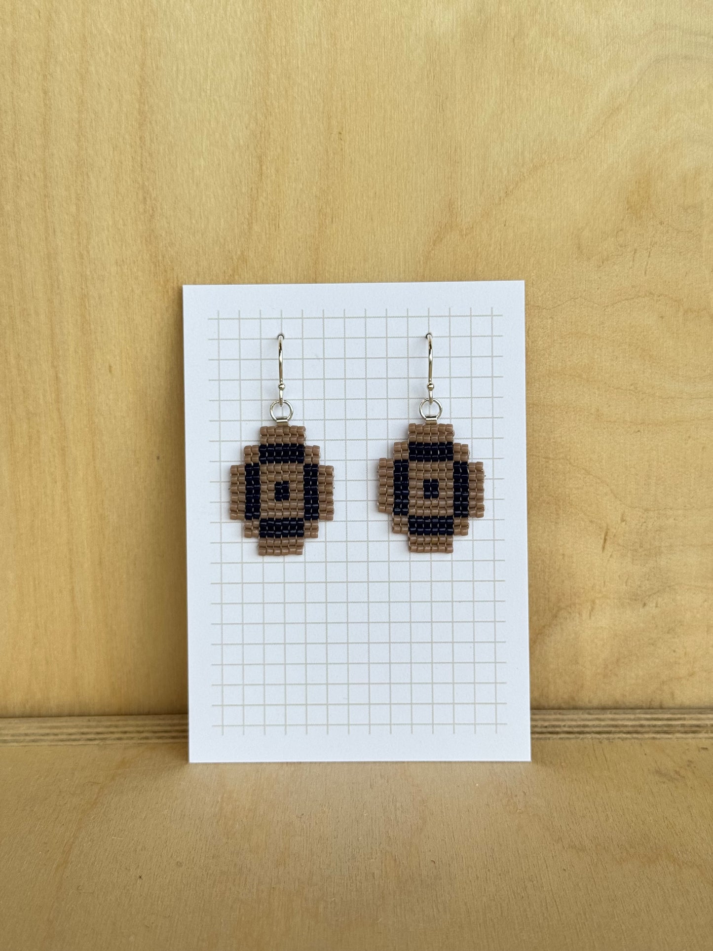 Beige & Navy Hexagons