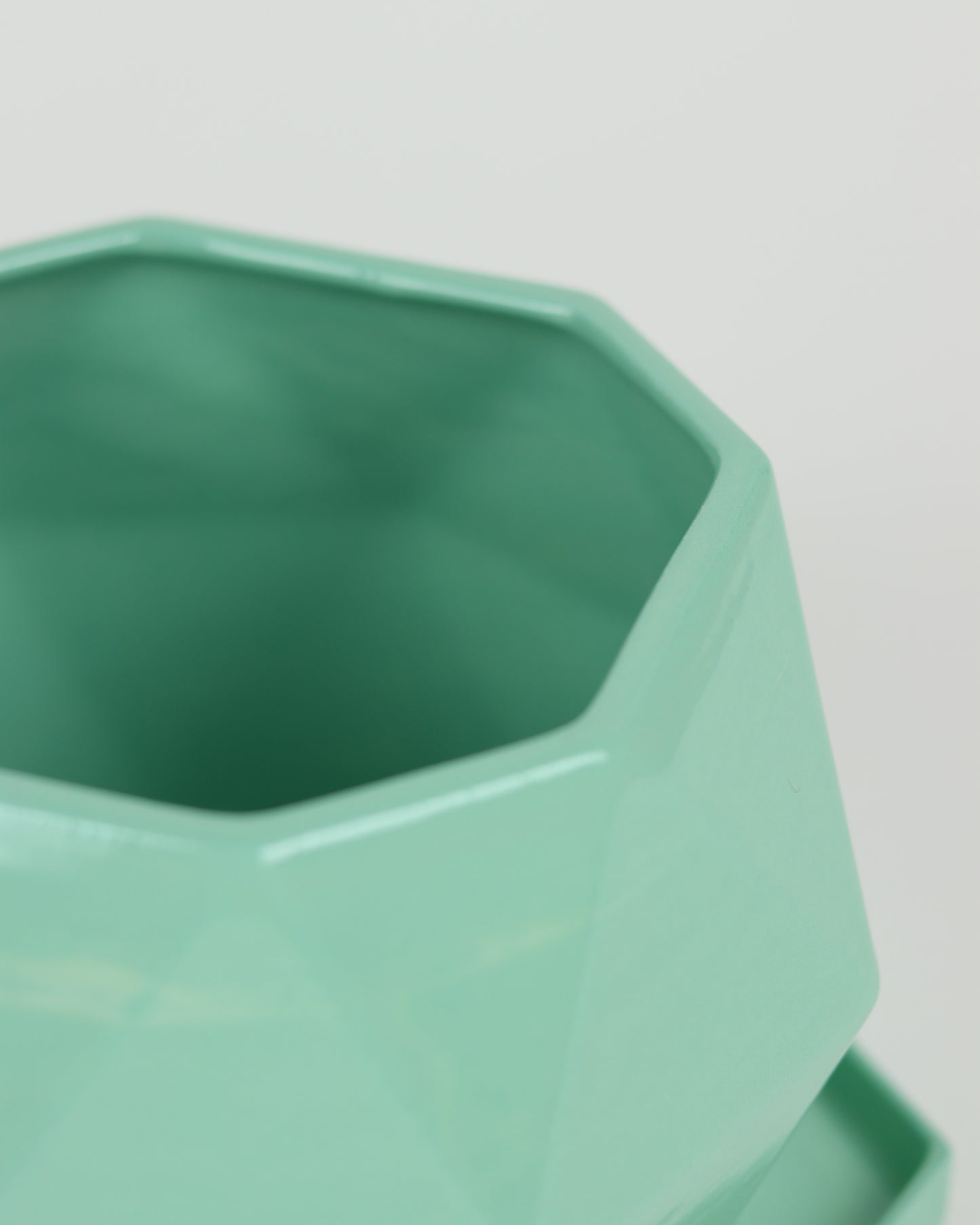 Kara Planter with Drain Plate