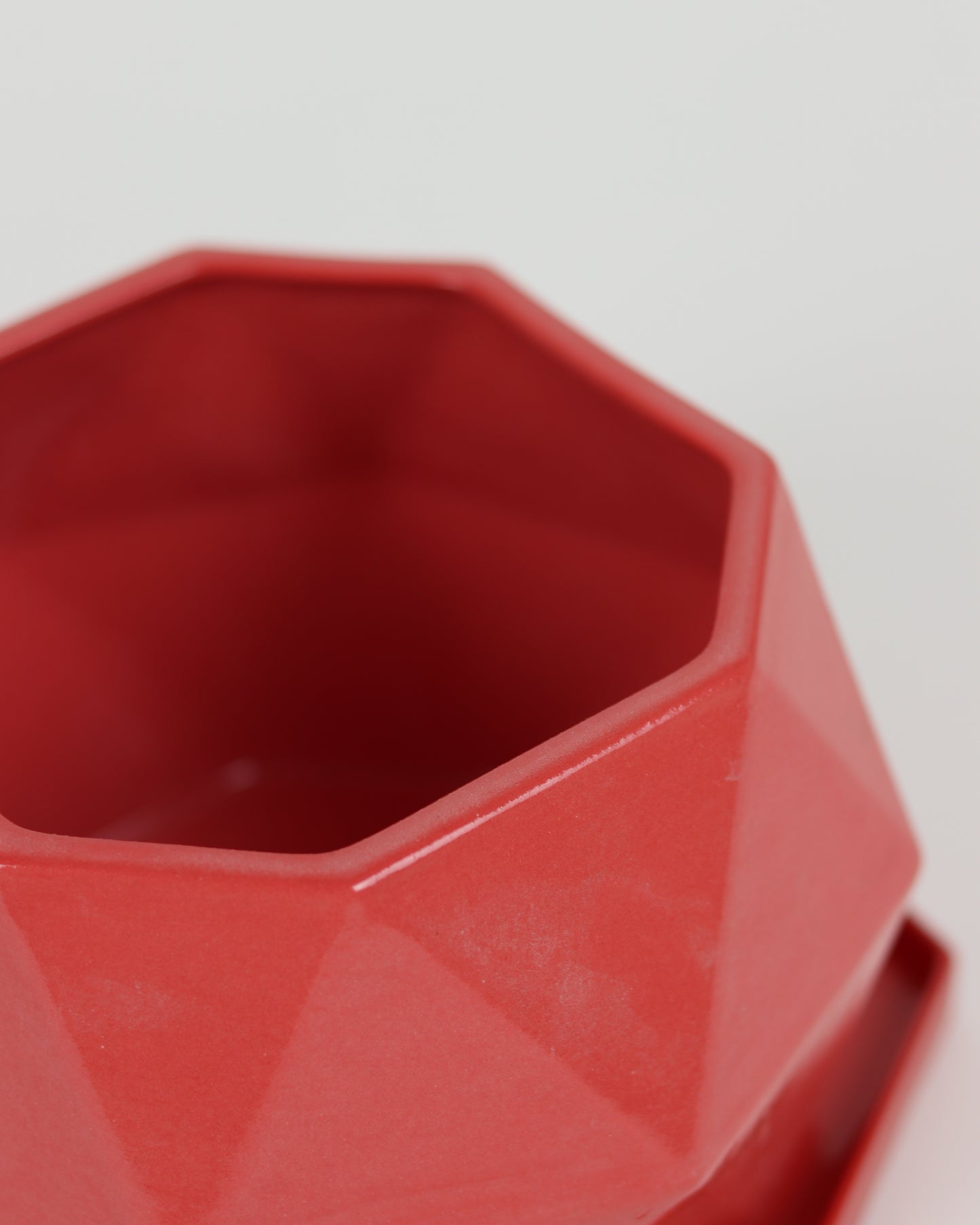 Kara Planter with Drain Plate
