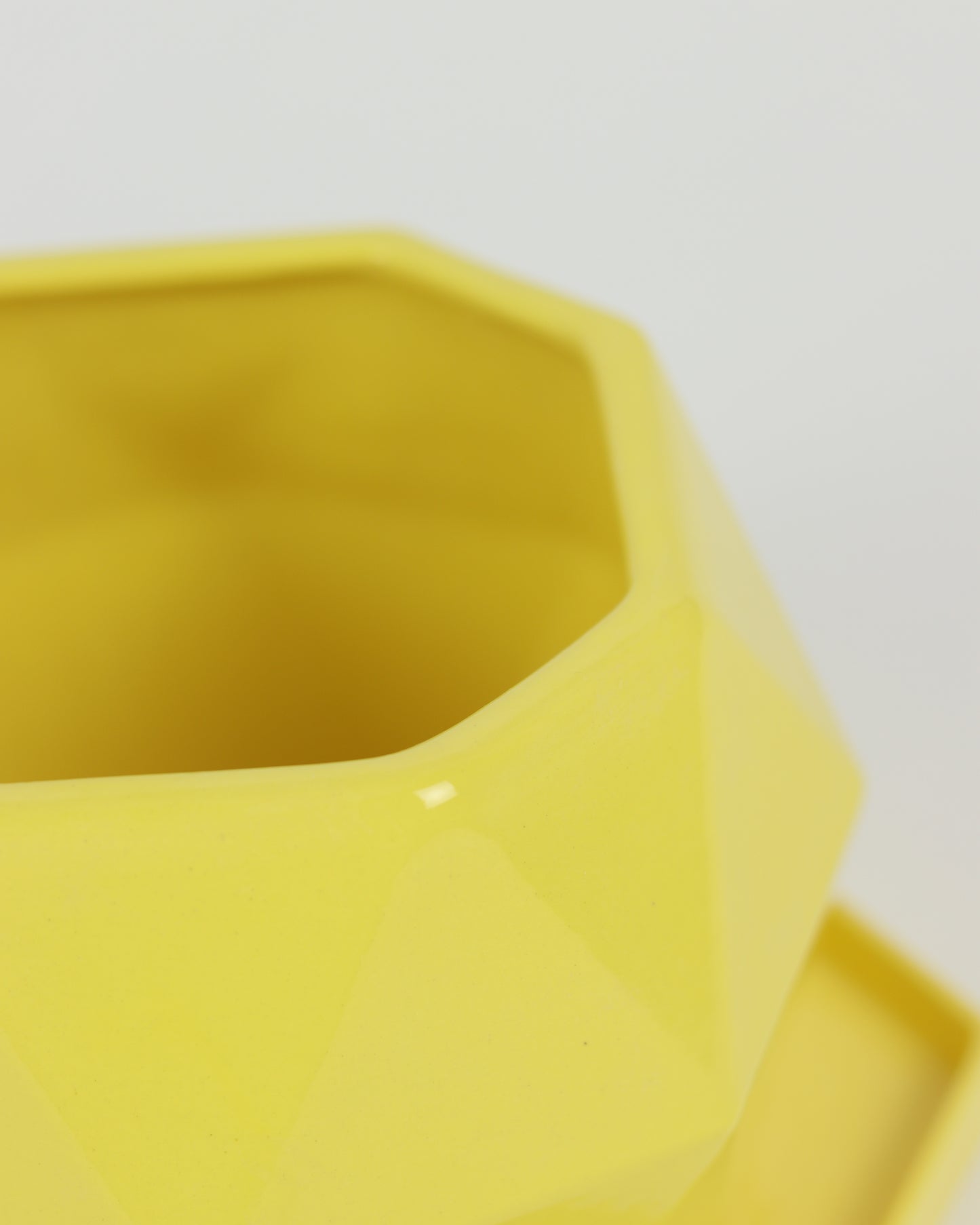 Kara Planter with Drain Plate