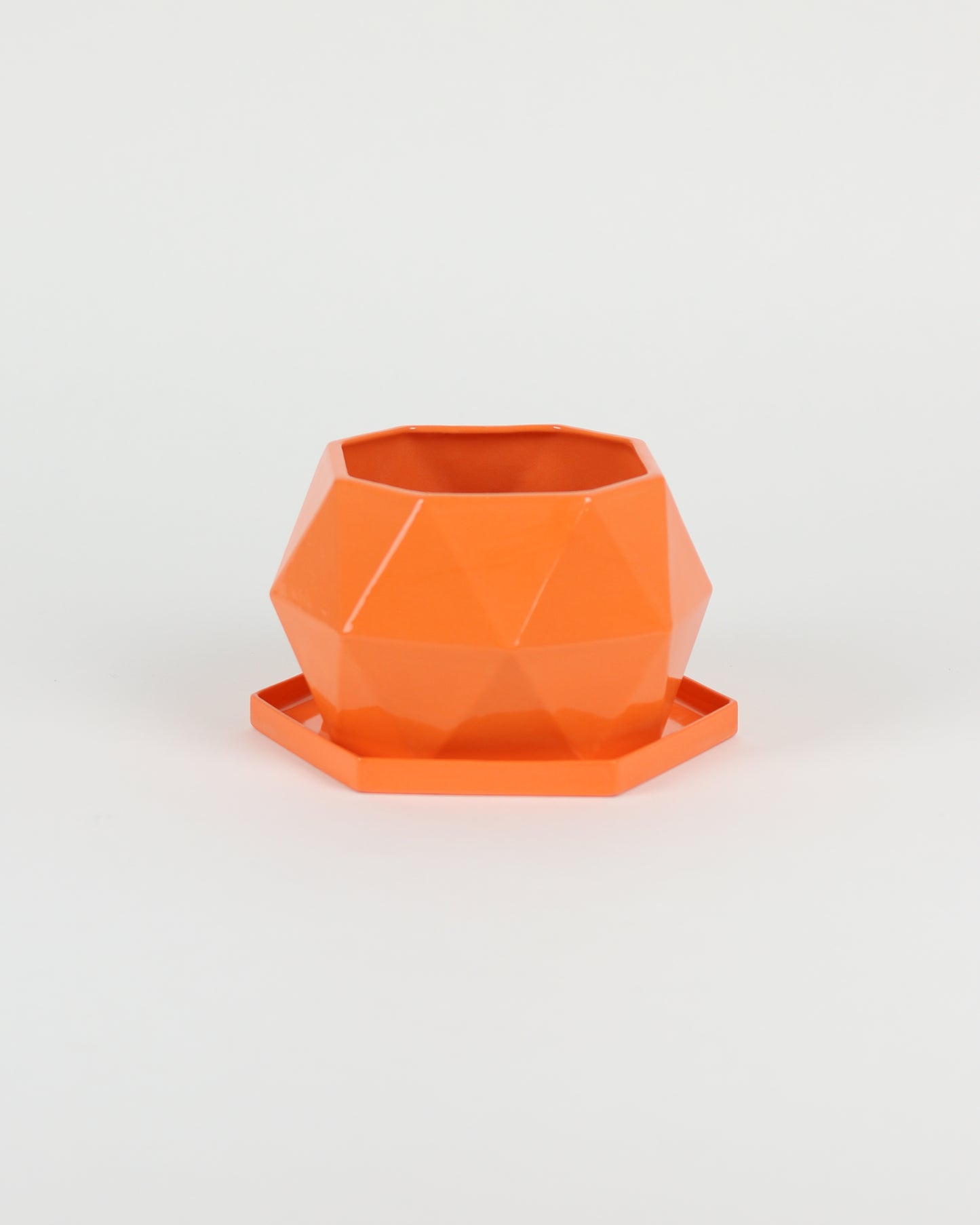 Kara Planter with Drain Plate