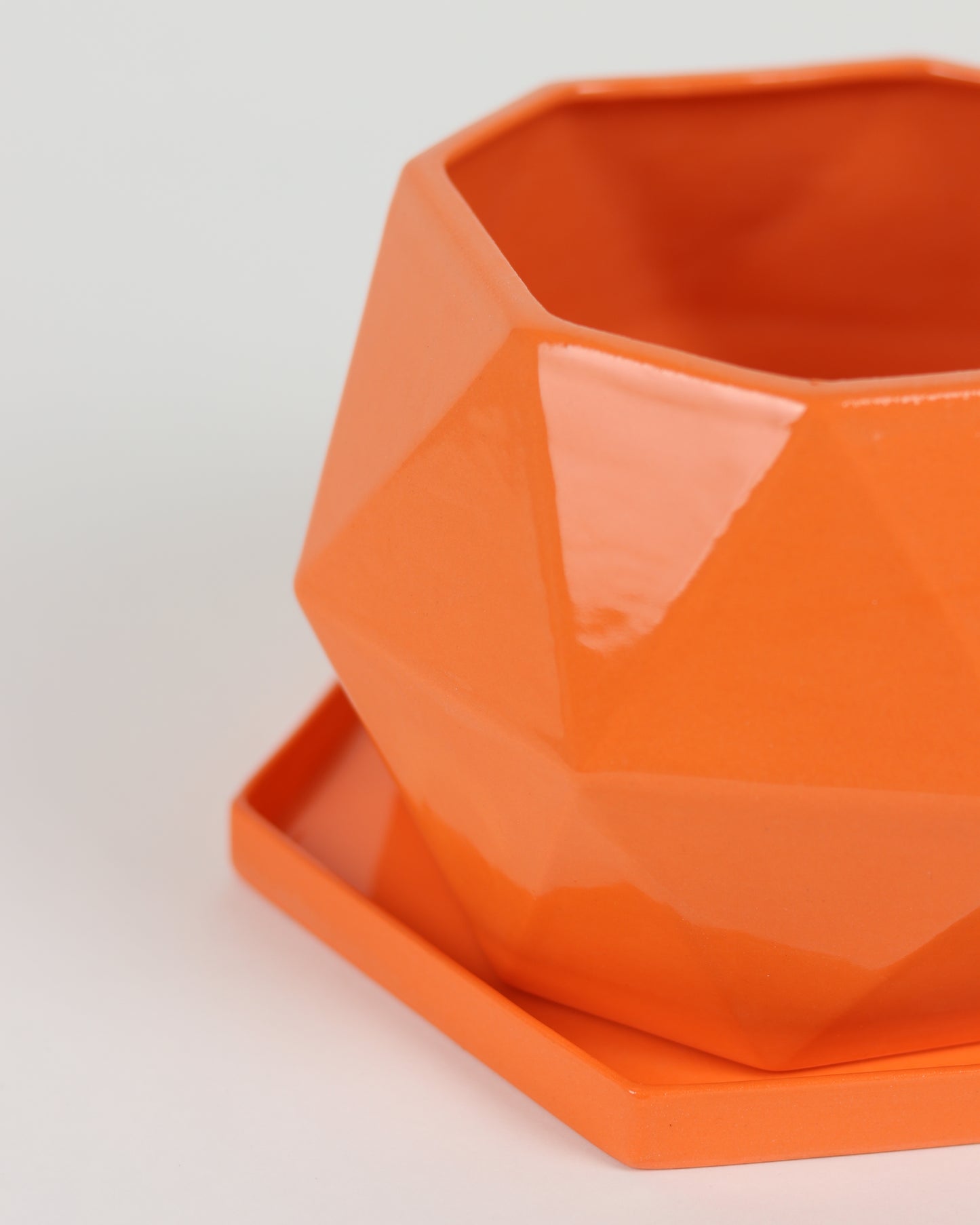 Kara Planter with Drain Plate