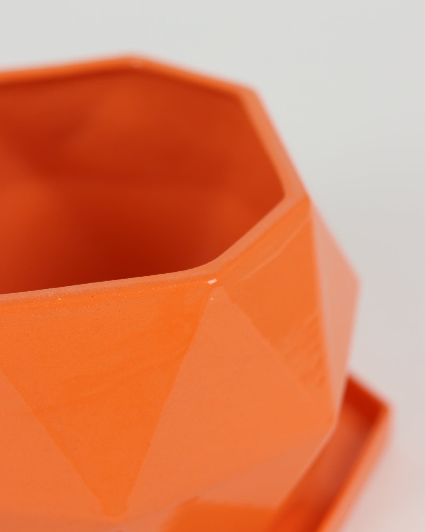 Kara Planter with Drain Plate