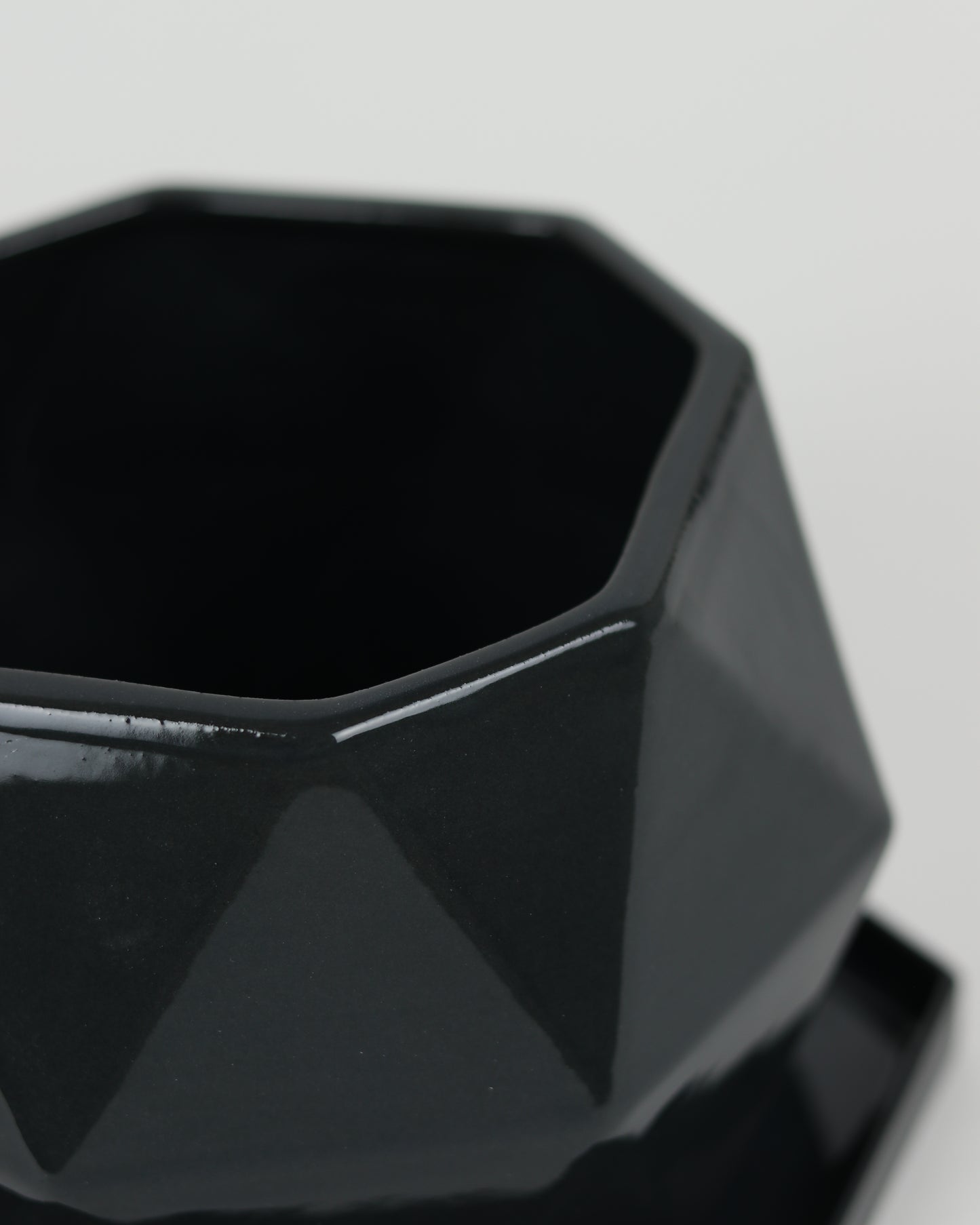 Kara Planter with Drain Plate