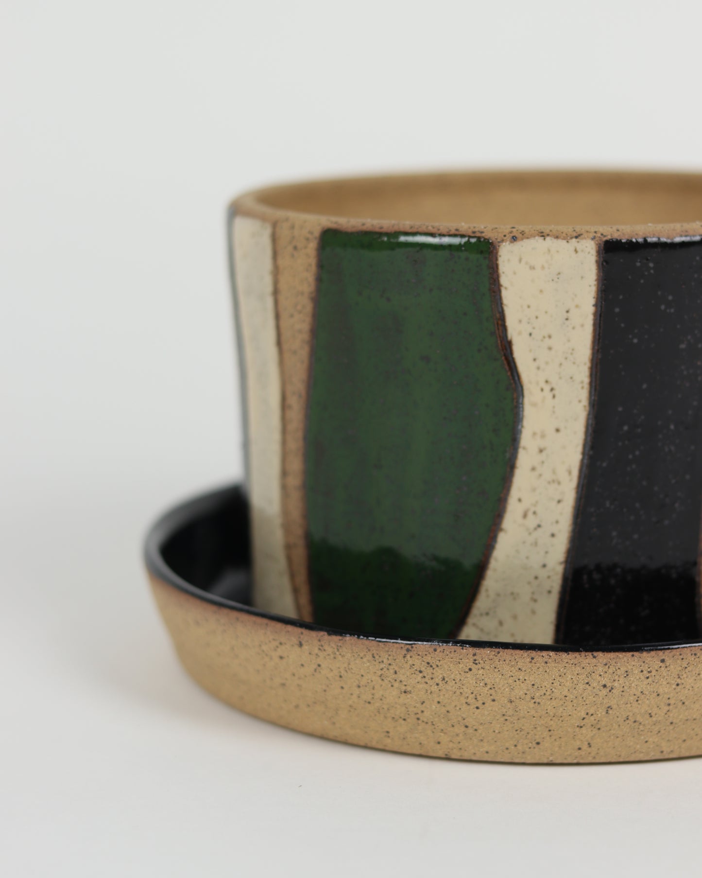 Stripe Planter with Black Plate