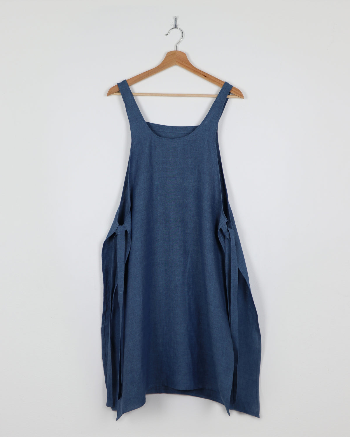 Vera Linen Apron in Denim Blue