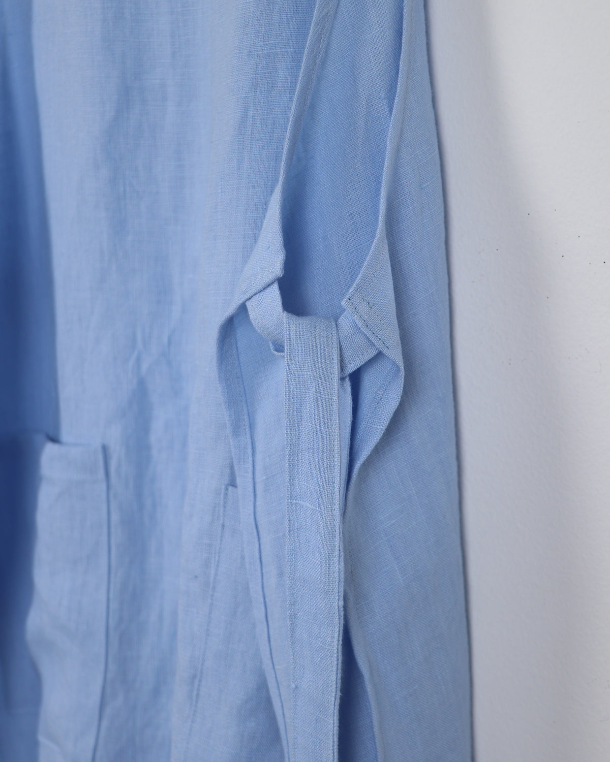 Vera Linen Apron in Pale Blue