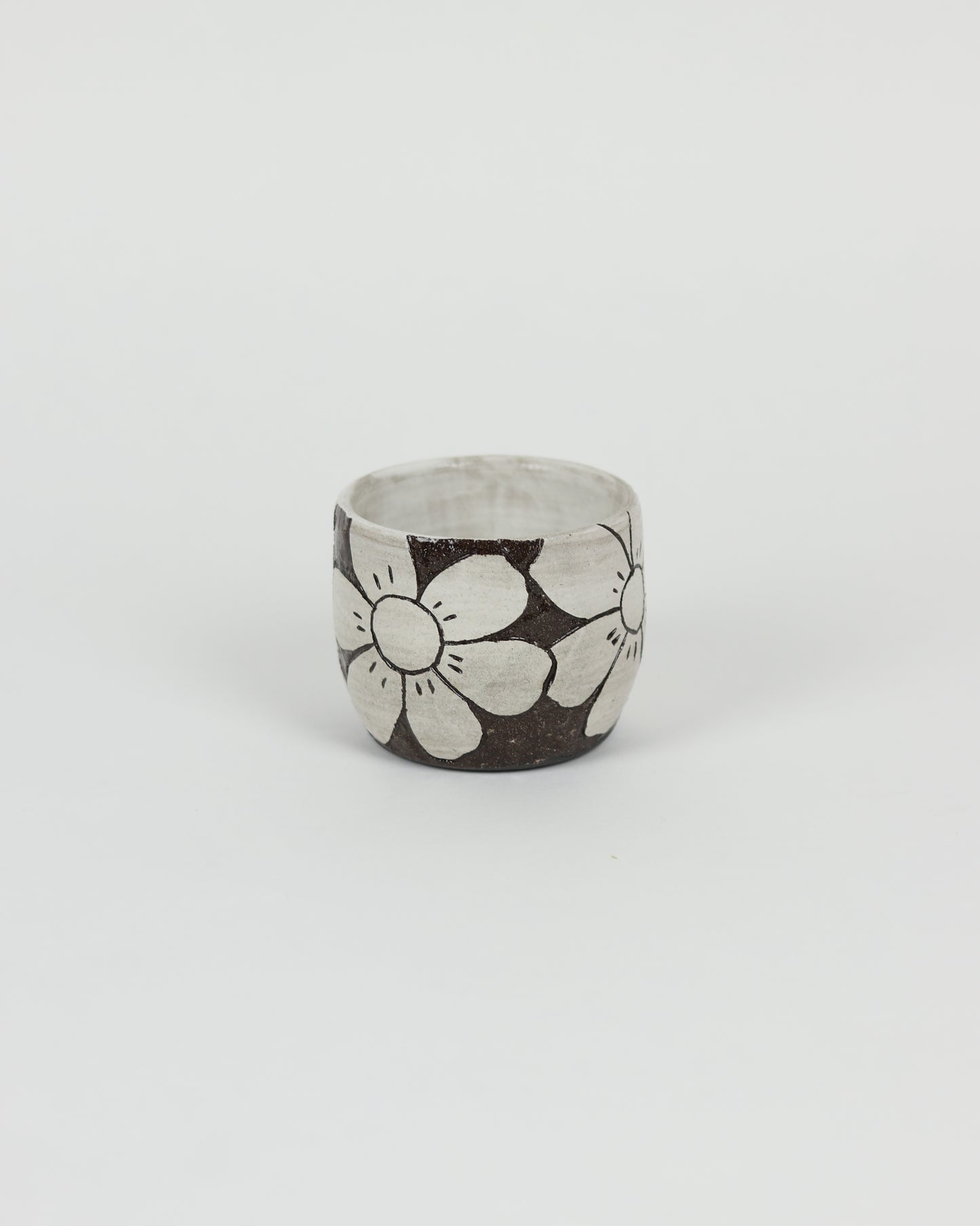 Carved Daisy Cup 3