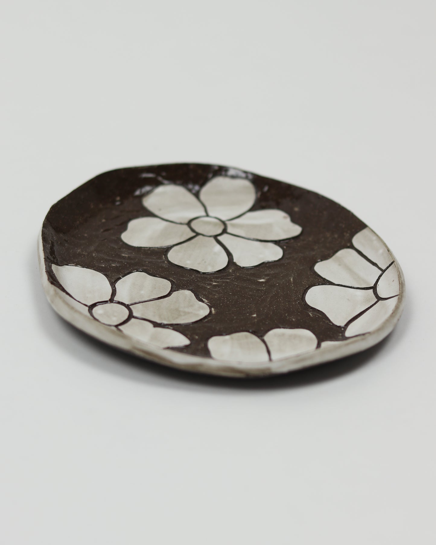 Carved Flowers Plate
