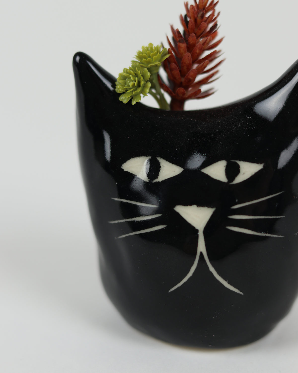 Cat Vase in Black