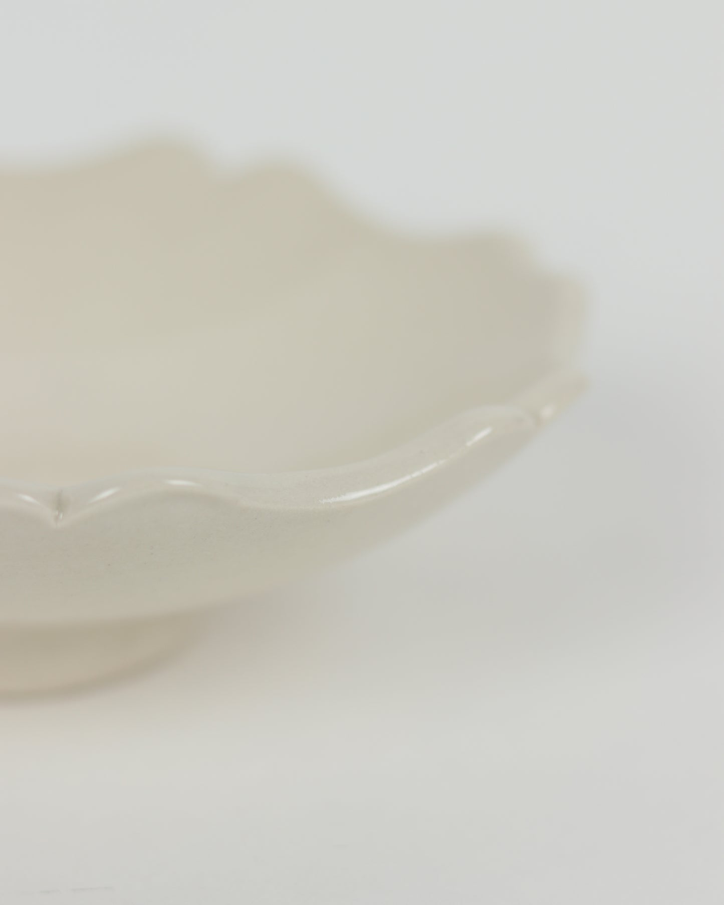 Scalloped Bowls White