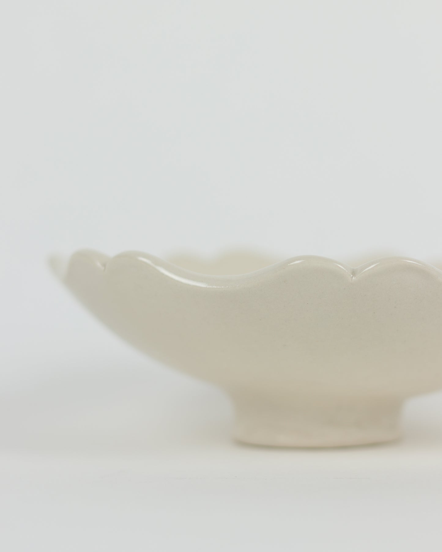 Scalloped Bowls White