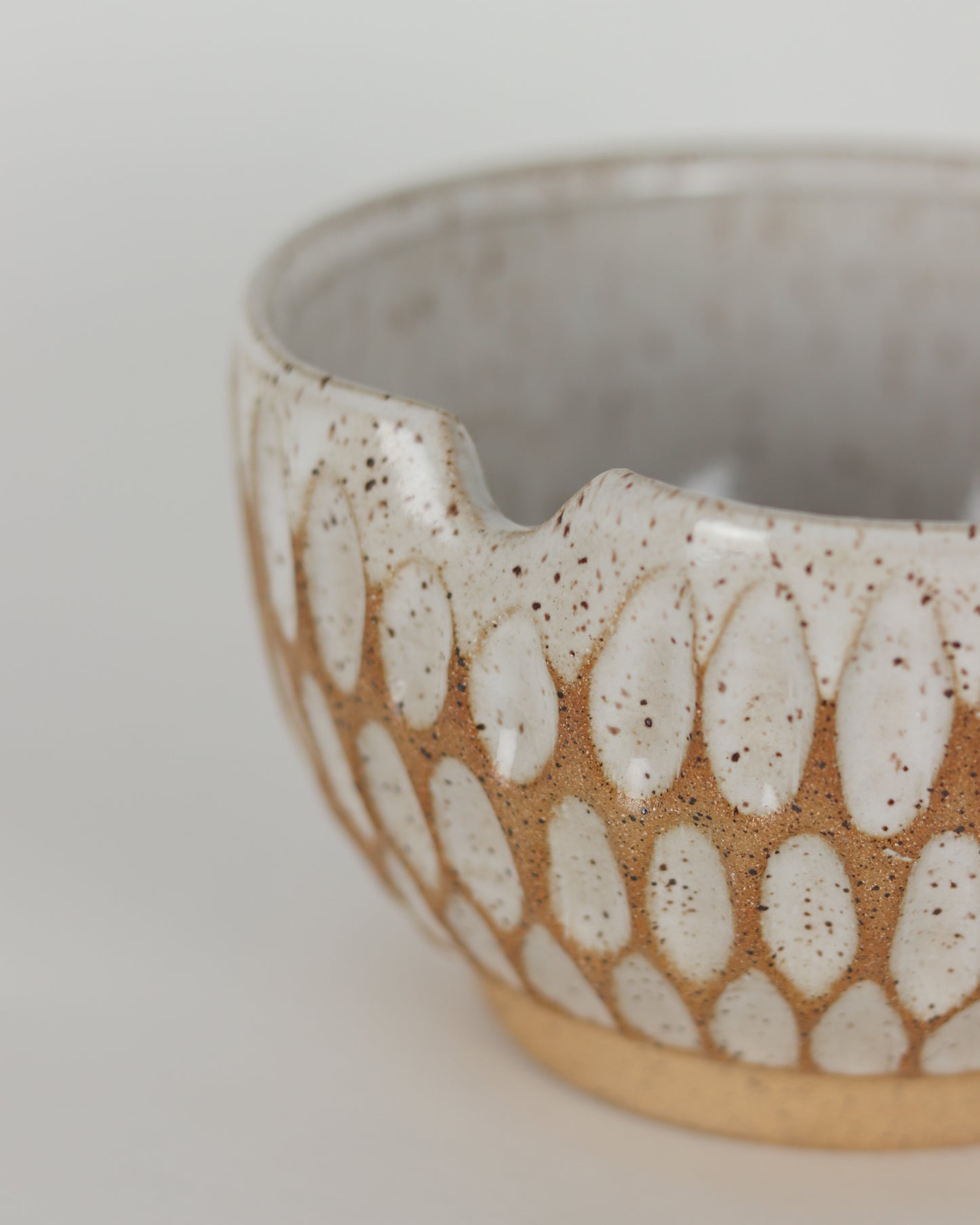 Speckled Carved Ramen Bowl W/Notch