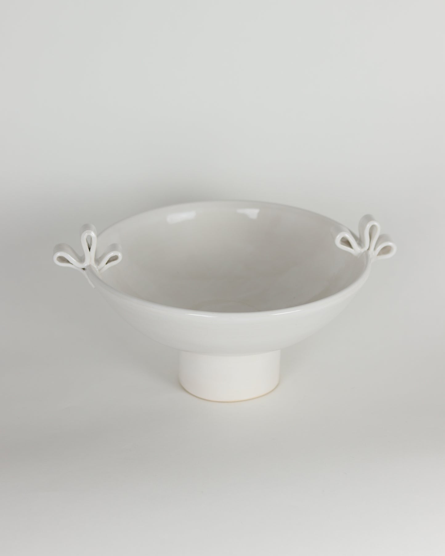 Bowl Pedestal with Bows