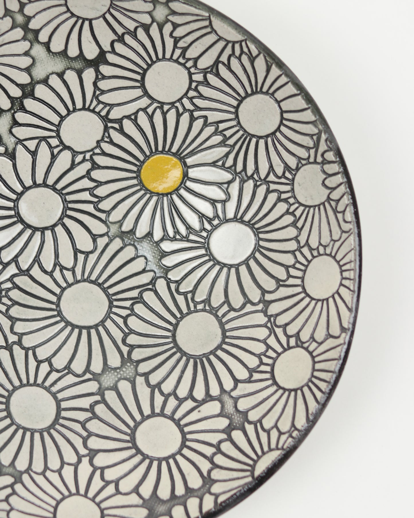 Daisies Carved Bowl