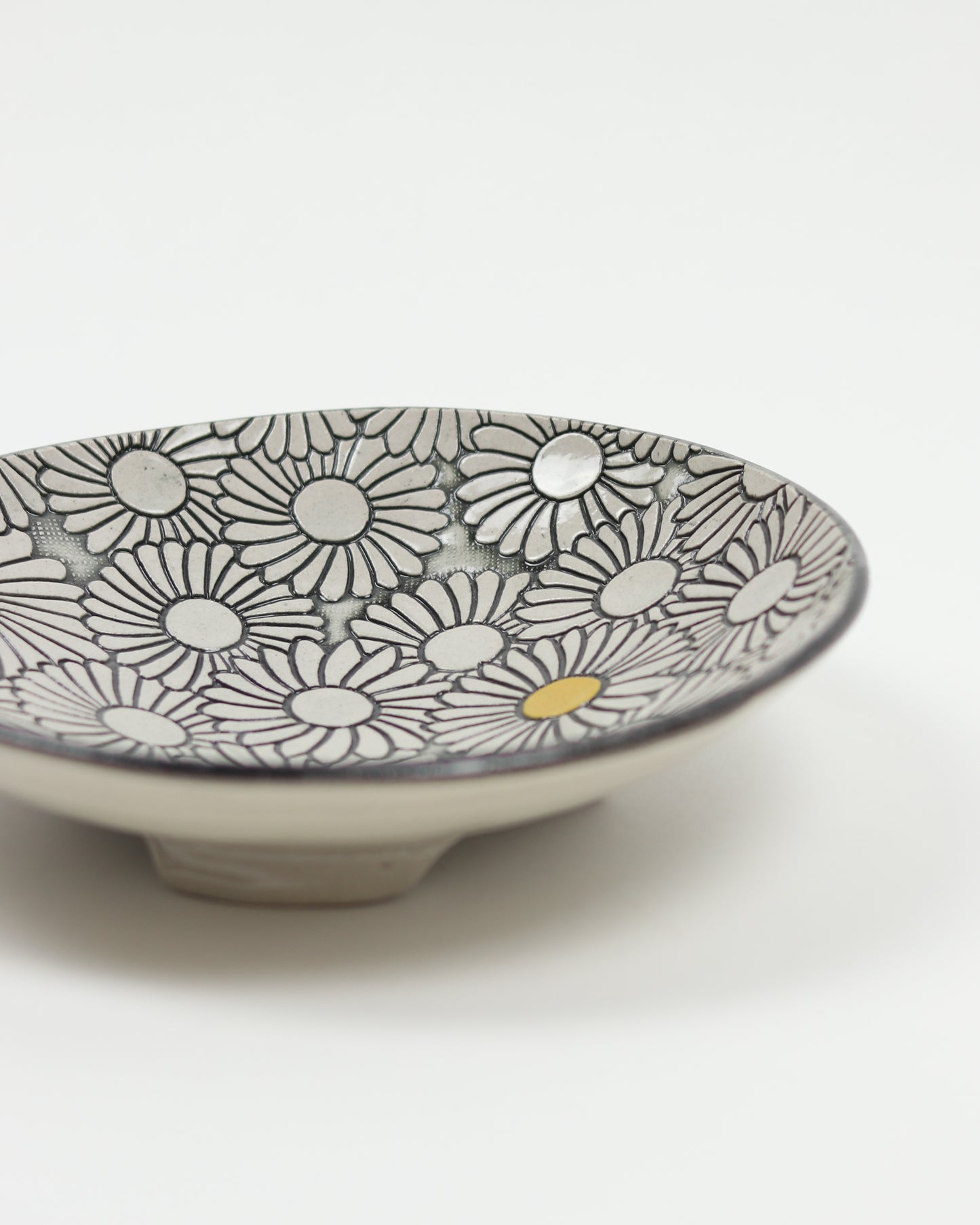 Daisies Carved Bowl