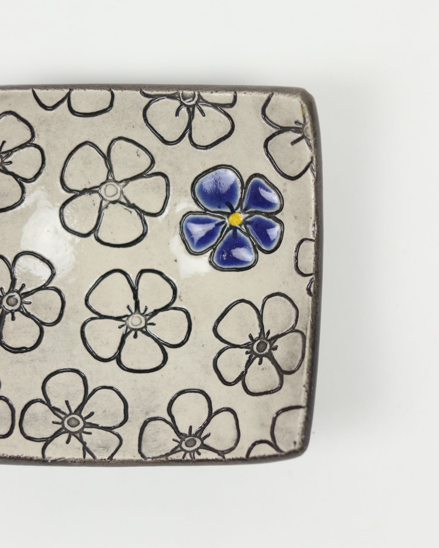 Forget Me Not Pin Dish