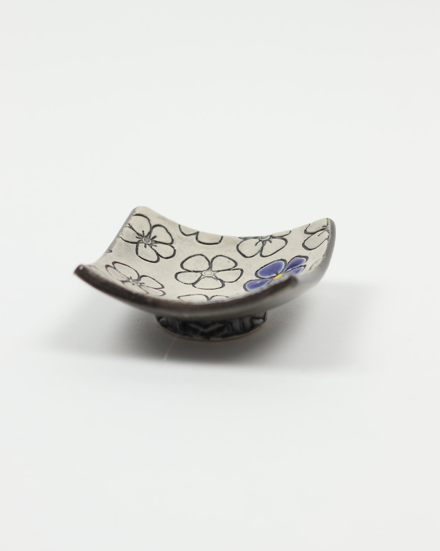 Forget Me Not Pin Dish