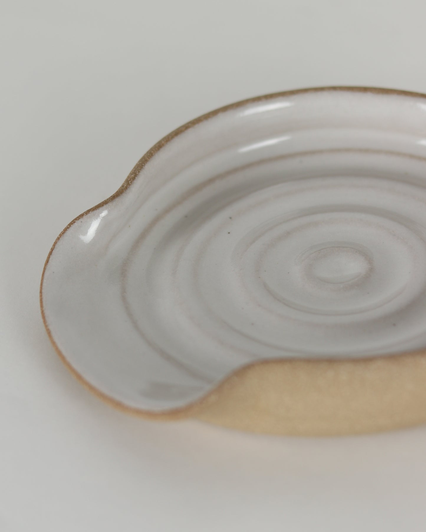 Eggshell Spoon Rest