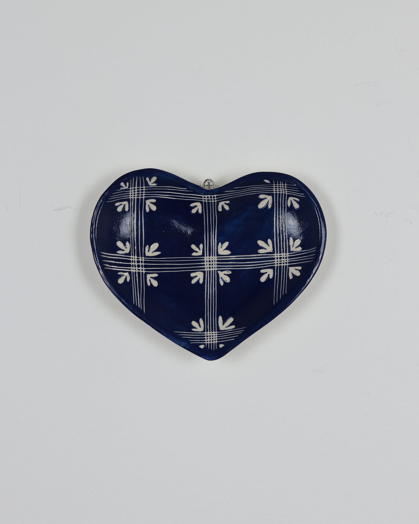 Hanging Heart with Stripes & Leaves