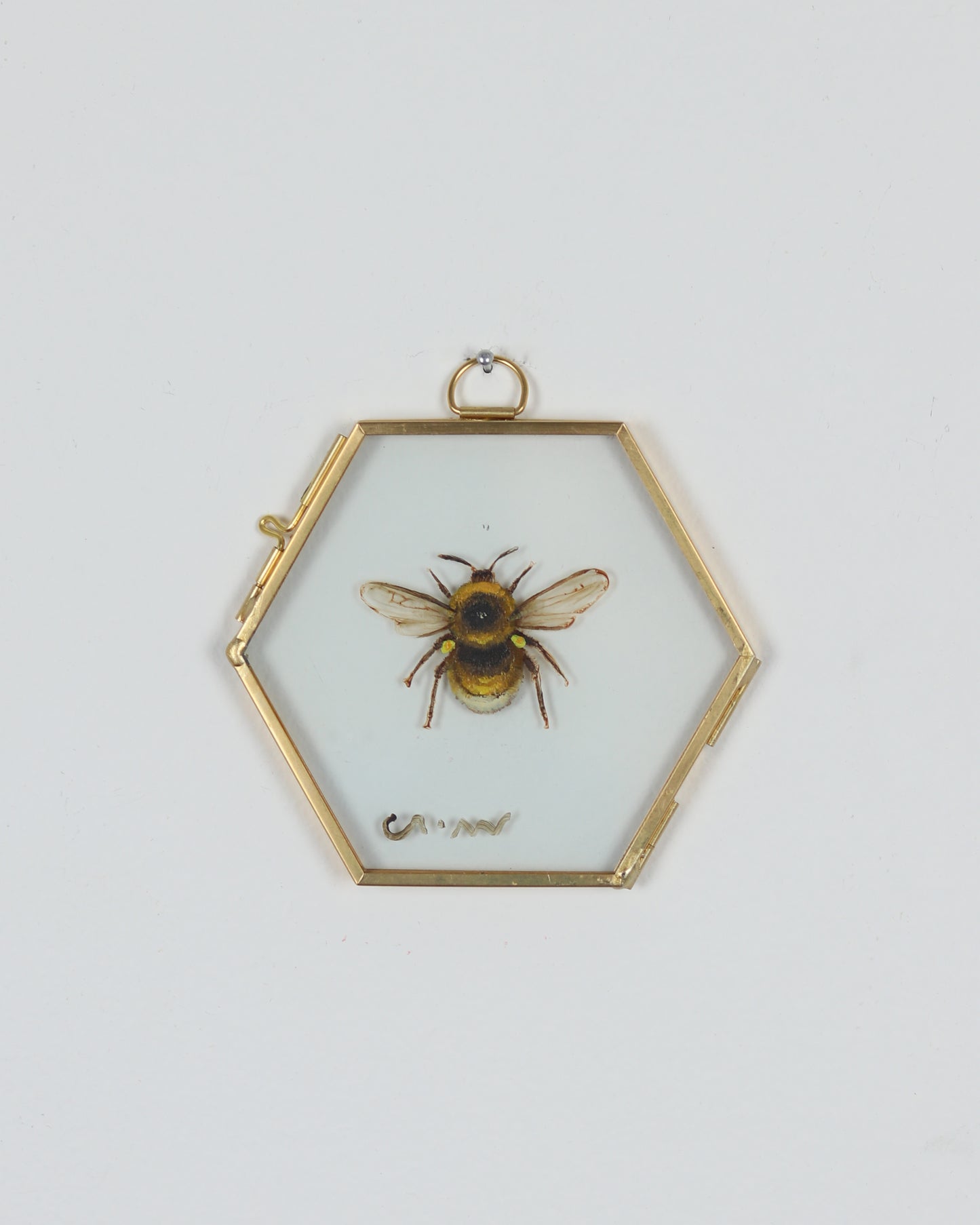 Hexagon Hanging Bee