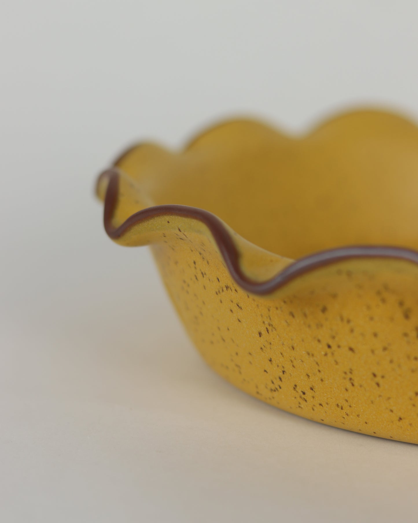 Fluted Deep Pie Dish