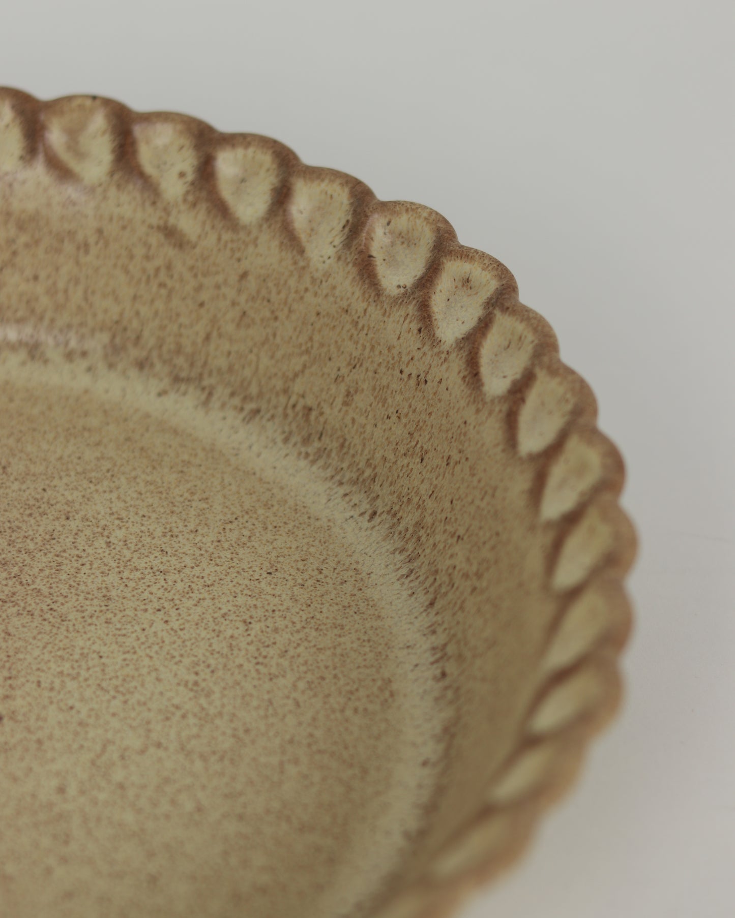 Pinched Pie Dish Standard
