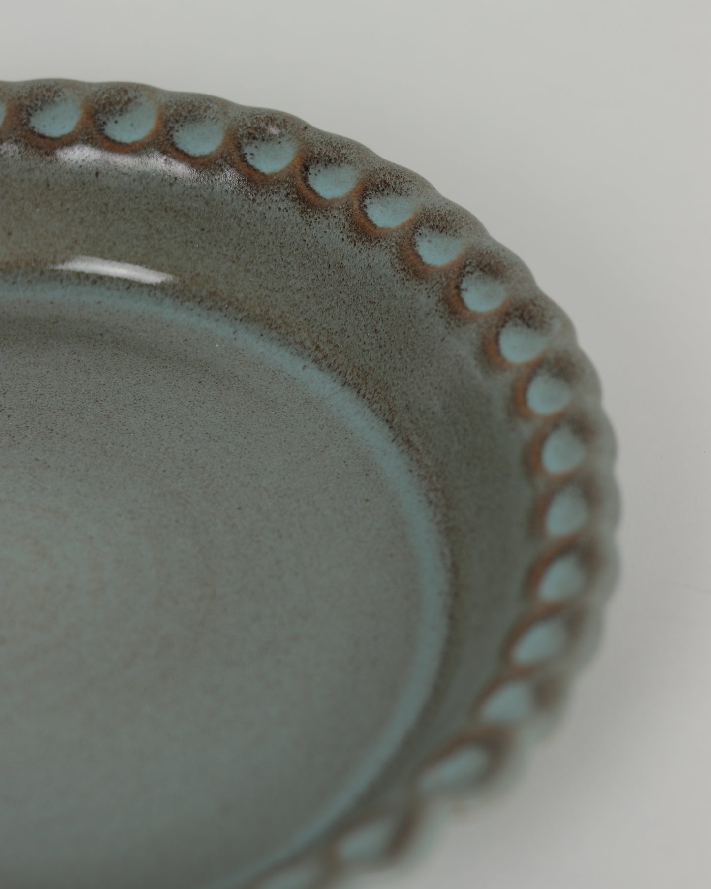 Pinched Pie Dish Standard